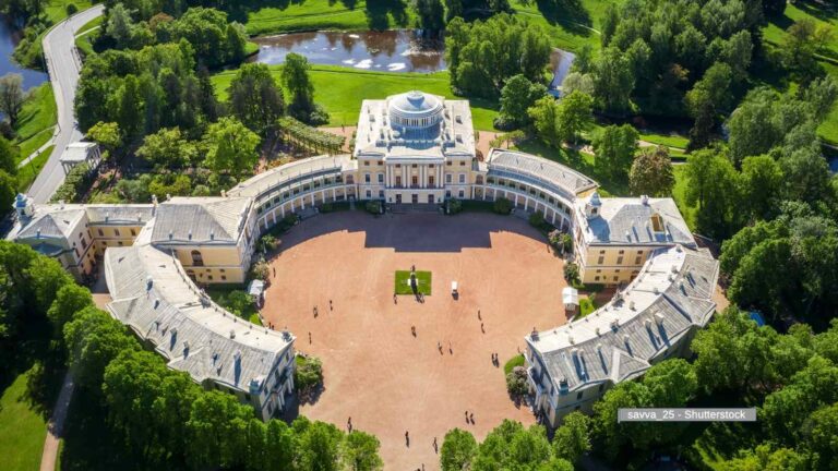 Russia, Pavlovsk Palace in St. Petersburg.