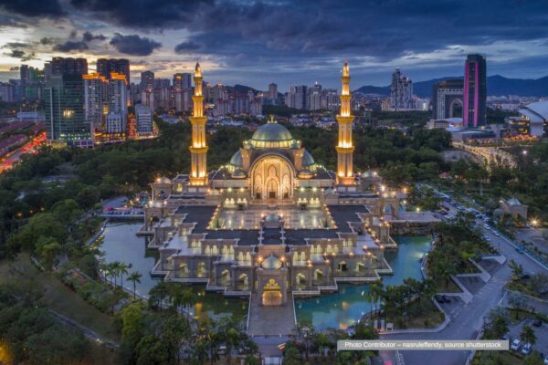 Malesia, Masjid Wilayah, The Federal Territory Mosque in Kuala Lumpur.